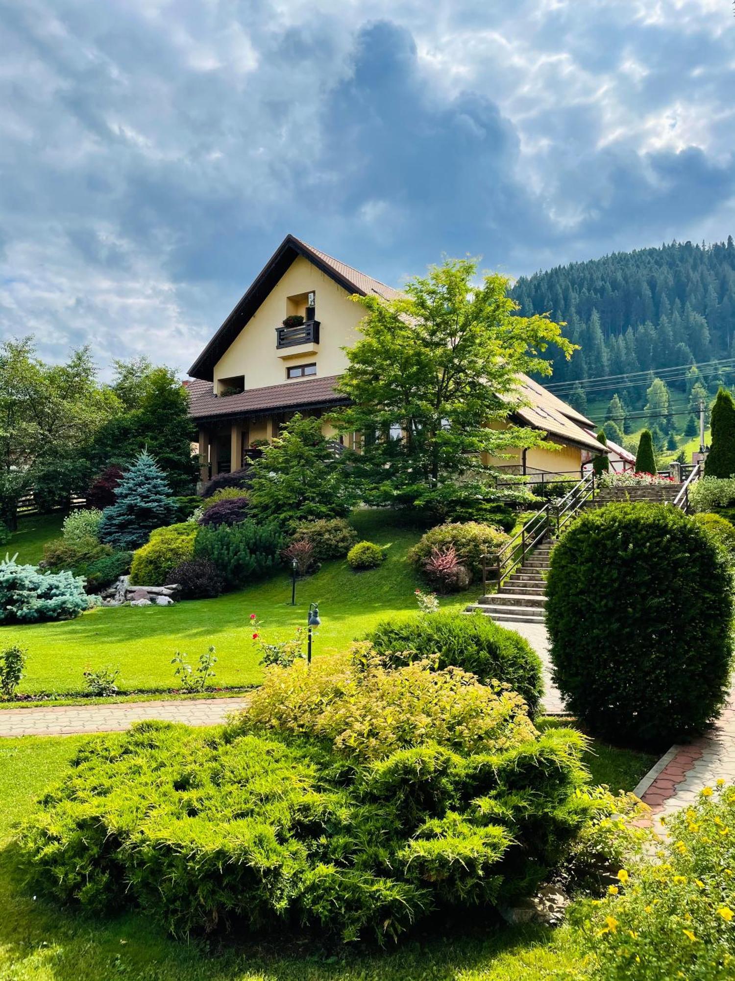 Hotel Dor De Munte Sadova  Exteriér fotografie