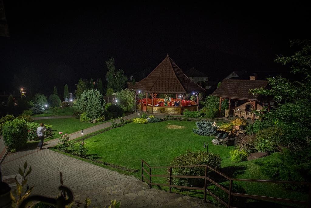 Hotel Dor De Munte Sadova  Exteriér fotografie